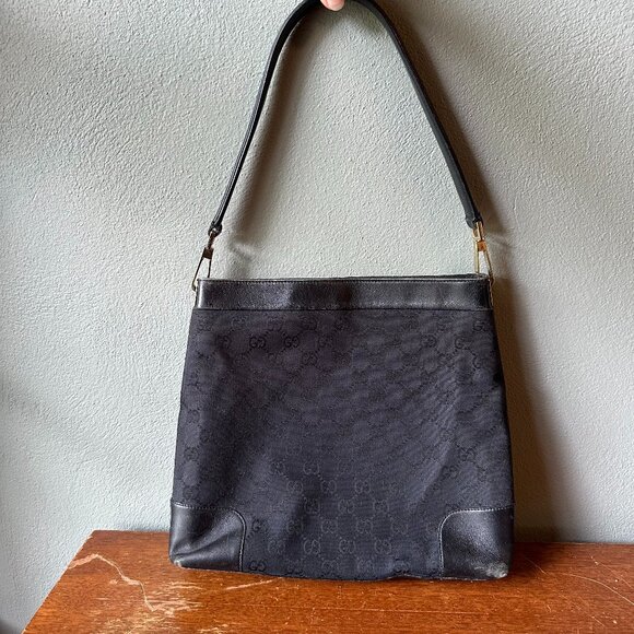 GUCCI Small Canvas Shoulder Bag | black w gold hardware - Picture 1 of 12